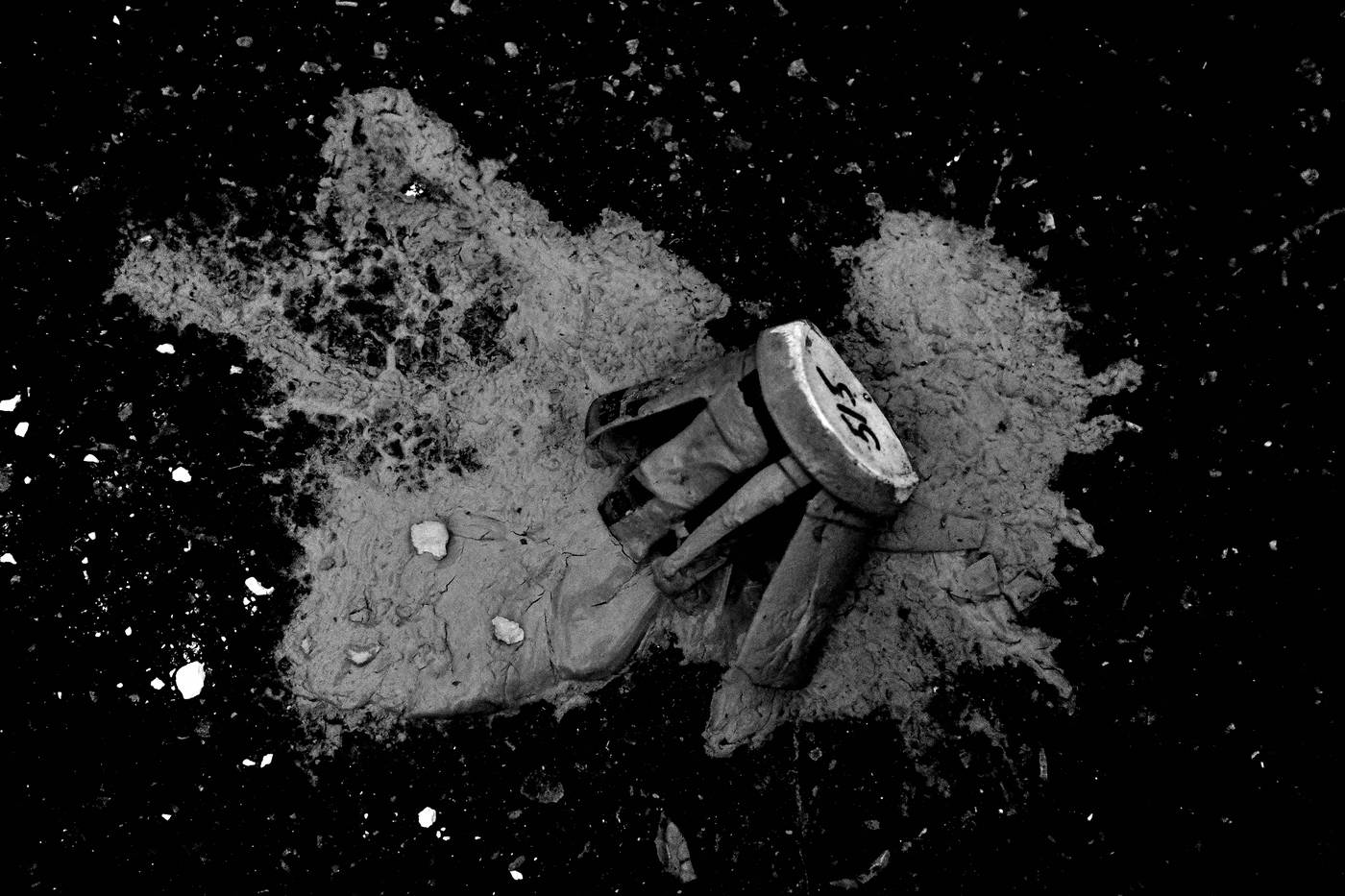 Frame 048